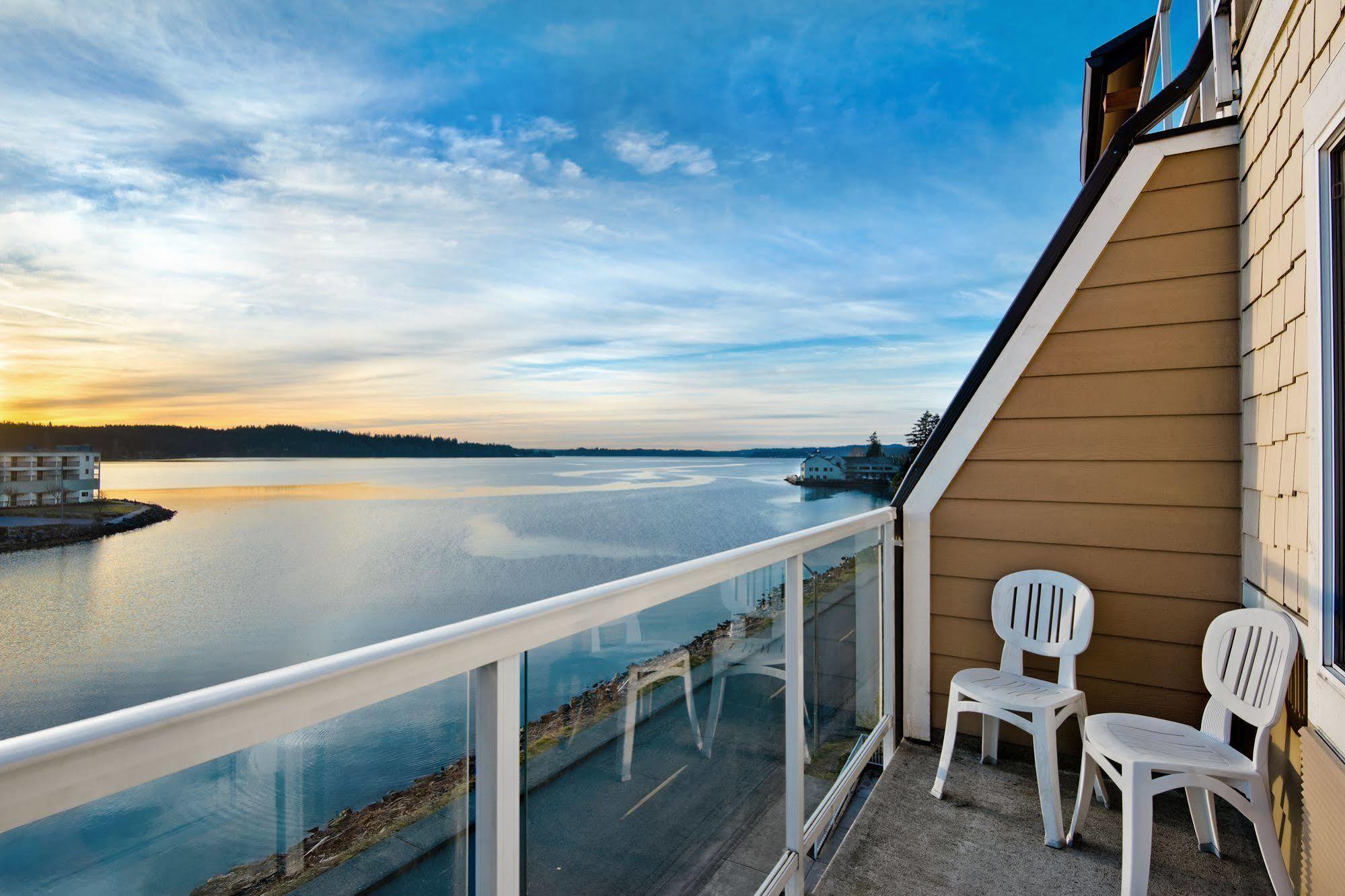 Oxford Suites Silverdale Exterior foto